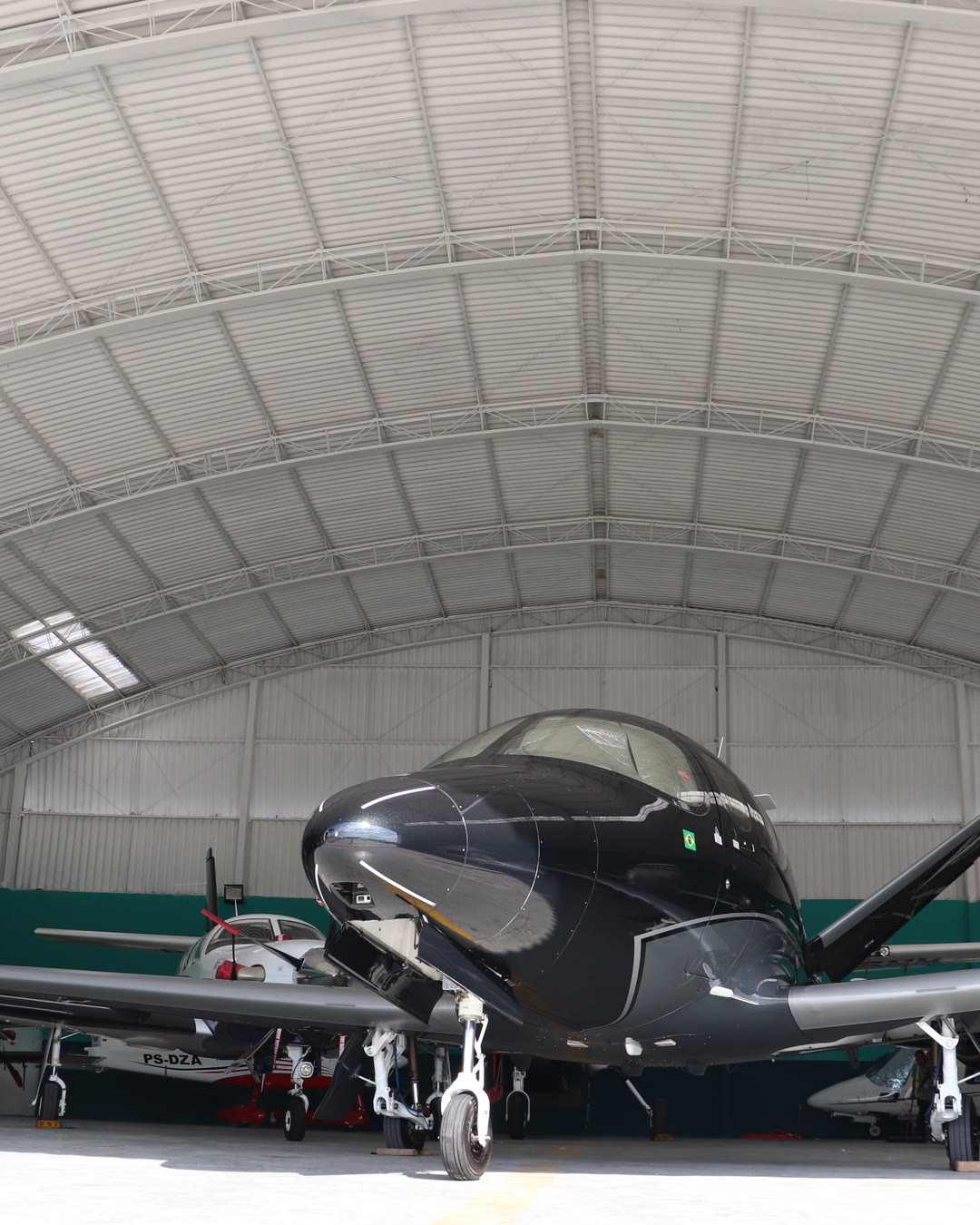 Aeronaves no hangar da Minetoo